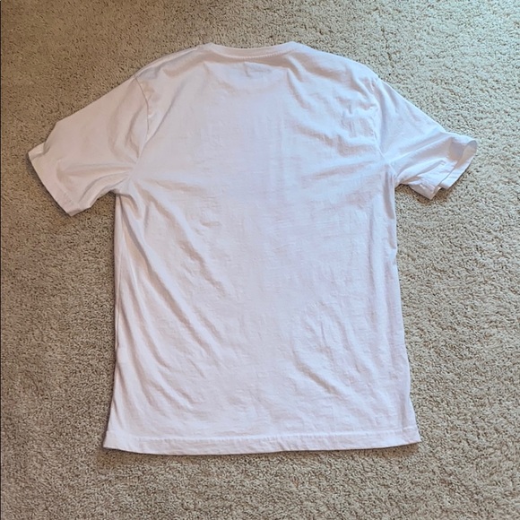 Izod White T-Shirt - Picture 4 of 4